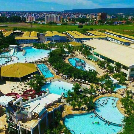 Lacqua Di Roma Com Piscina De Ondas Junior Apartamento Caldas Novas Exterior foto